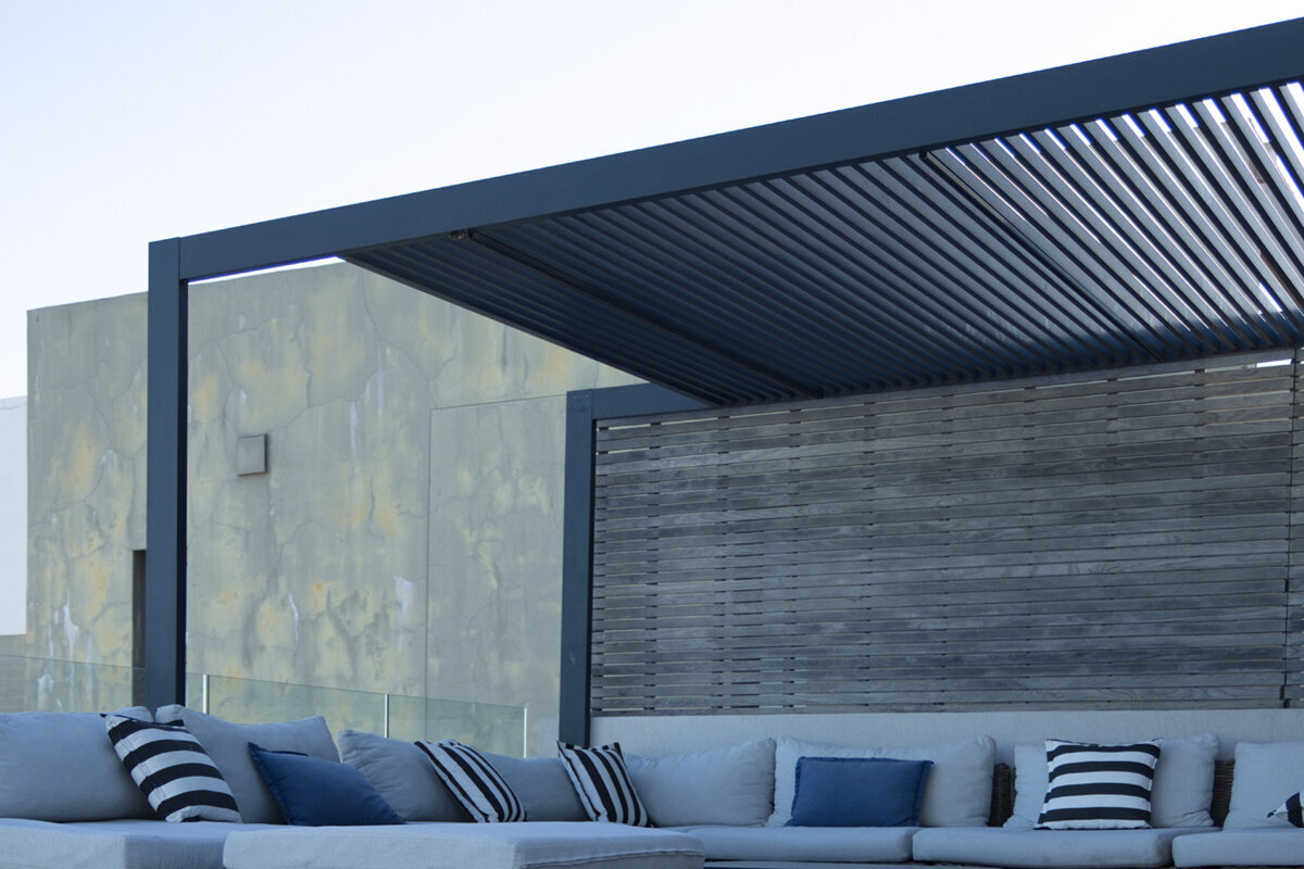 Blir vardagsrummet mörkare med en pergola?